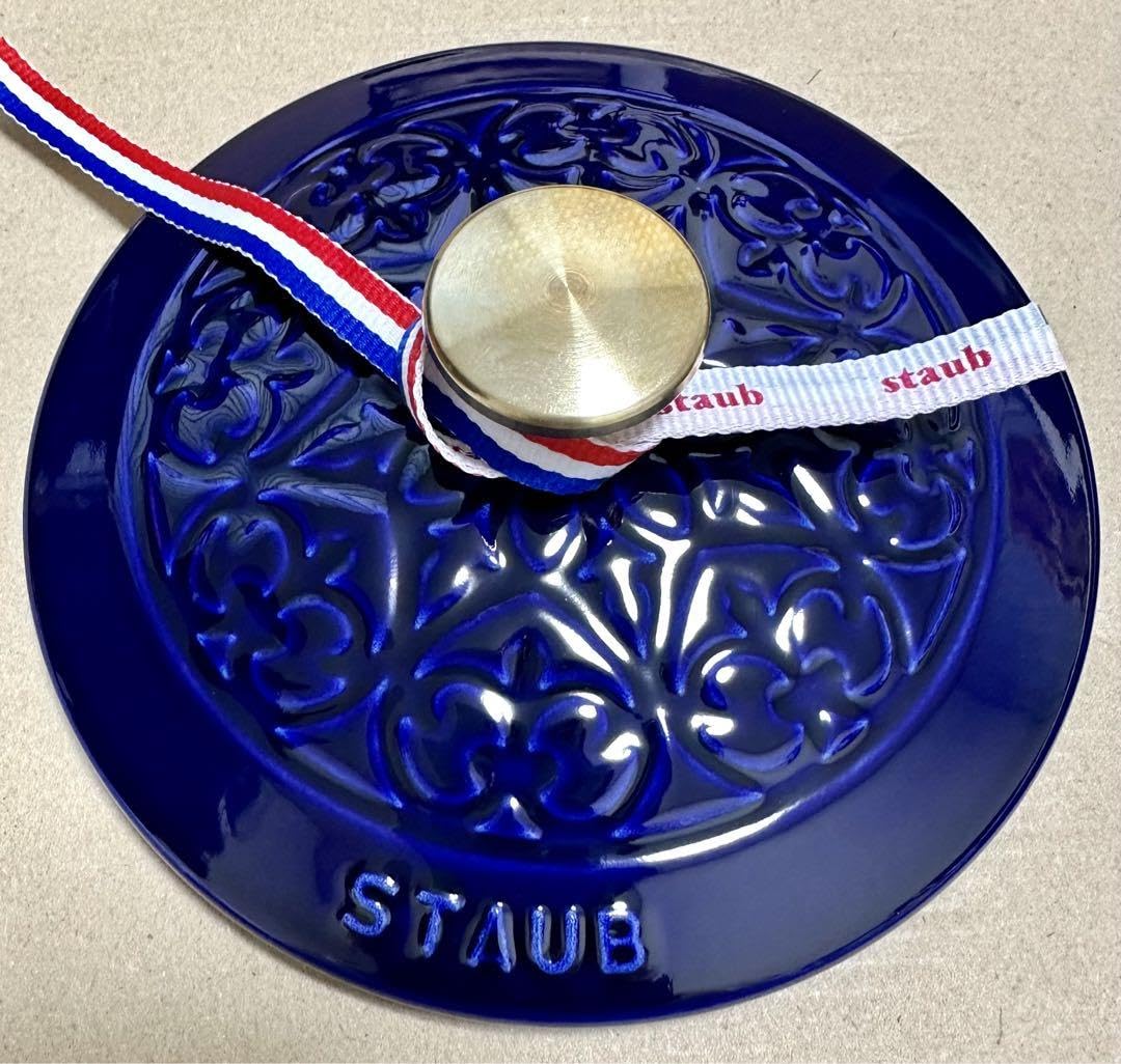 【ココハンM】ストウブ ラ・ココットde GOHAN M グランブルー　Lily 212 KITCHEN STORE STAUB (ストウブ) ラ・ココット de GOHAN M